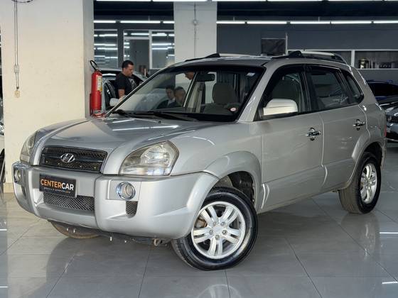 HYUNDAI TUCSON 2.0 MPFI GL 16V 142CV 2WD GASOLINA 4P AUTOMÁTICO